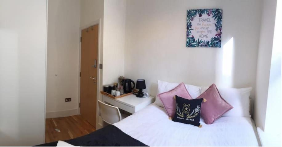 Comfy Private Bedrooms Near Euston Station, London